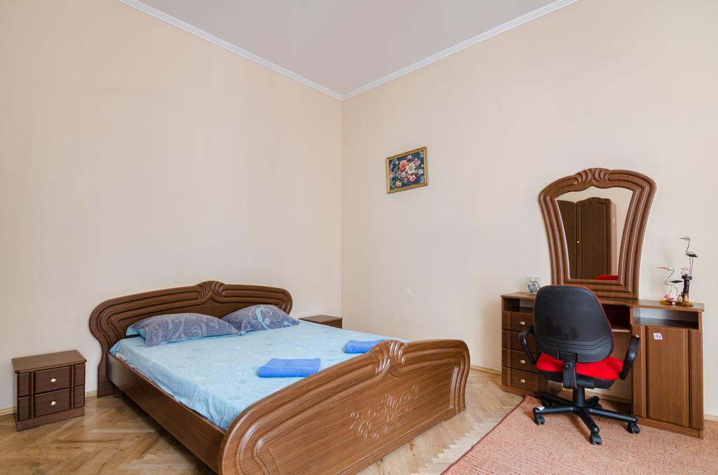 Leogrand Apartments Teodora 3 Lviv Exteriör bild