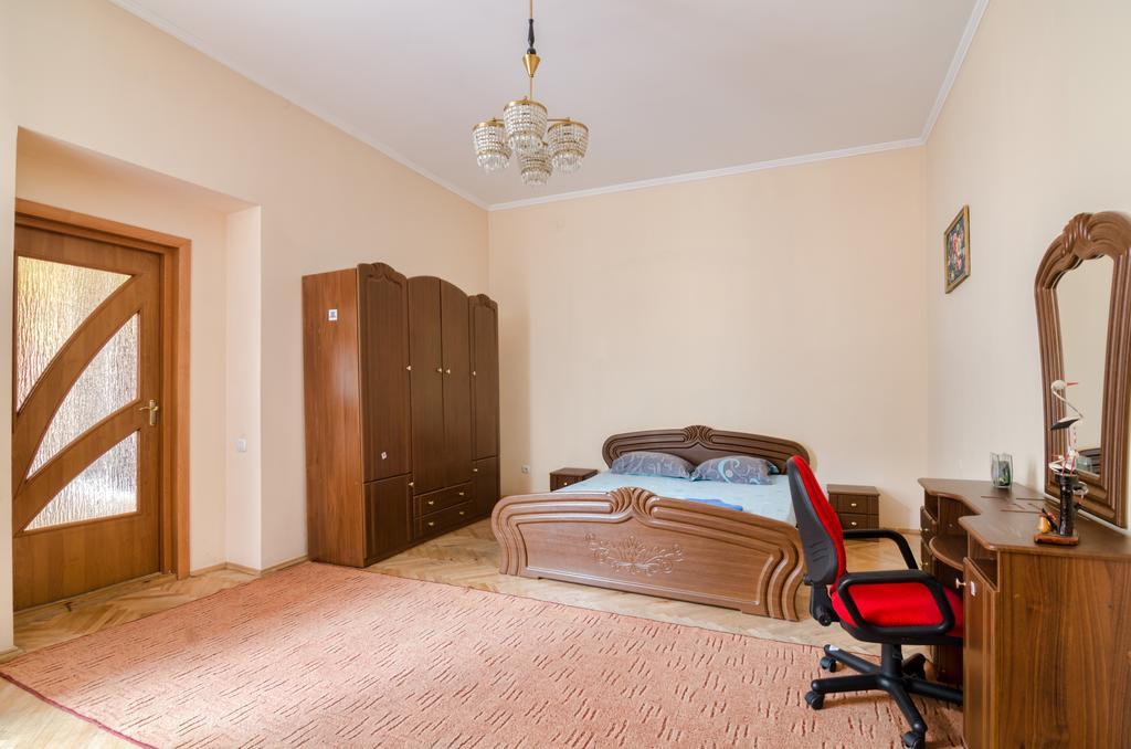 Leogrand Apartments Teodora 3 Lviv Exteriör bild