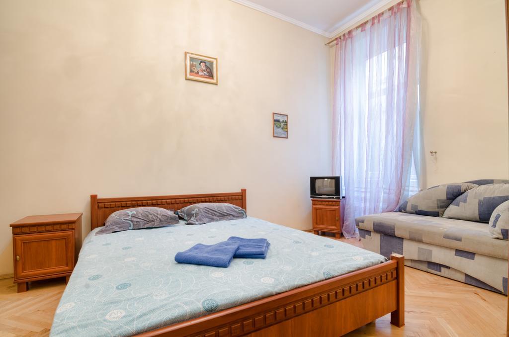 Leogrand Apartments Teodora 3 Lviv Exteriör bild