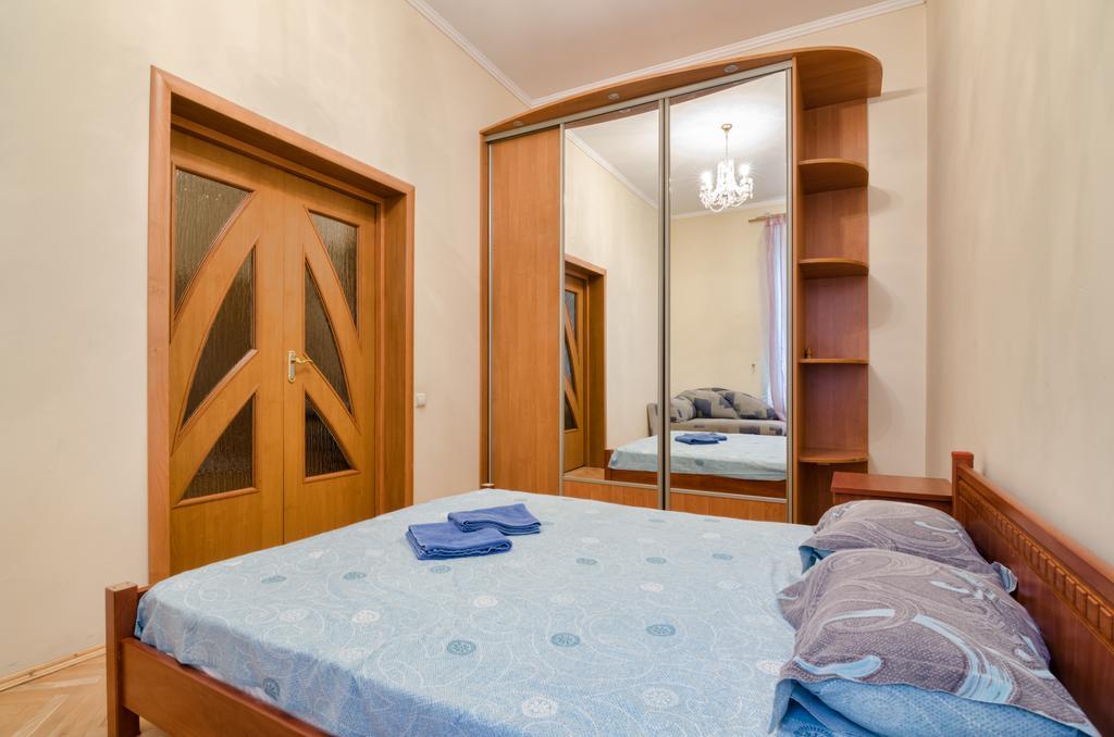 Leogrand Apartments Teodora 3 Lviv Exteriör bild