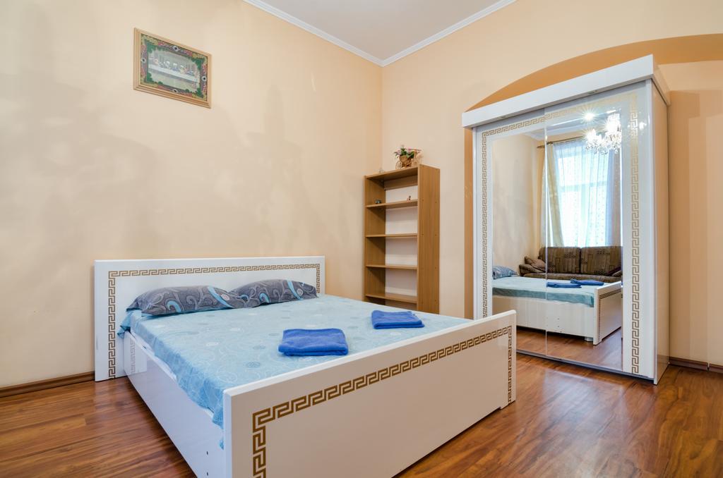 Leogrand Apartments Teodora 3 Lviv Exteriör bild