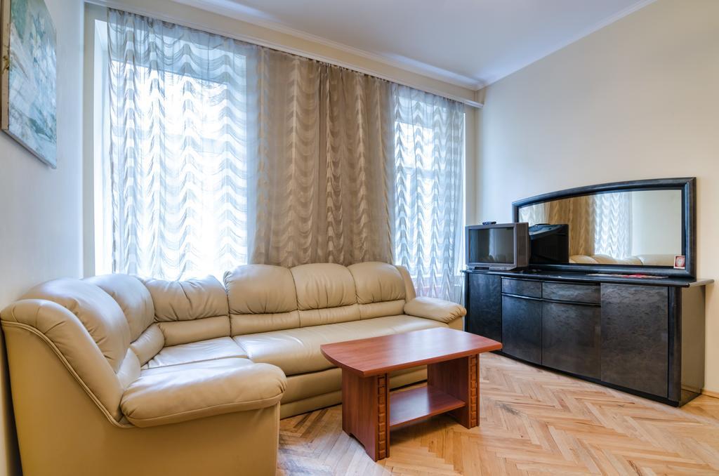 Leogrand Apartments Teodora 3 Lviv Exteriör bild