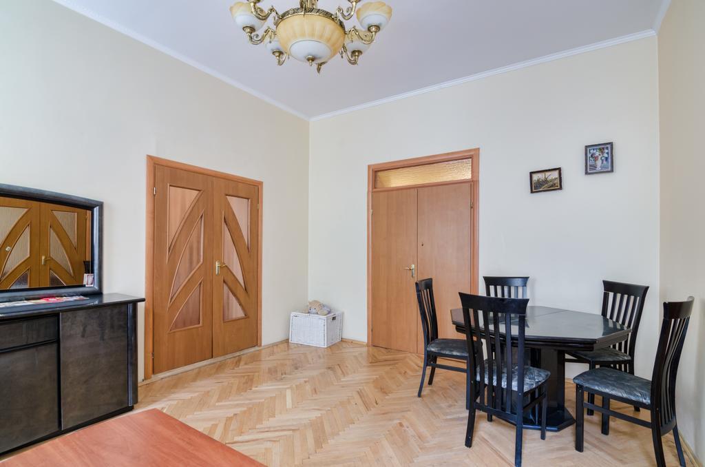 Leogrand Apartments Teodora 3 Lviv Exteriör bild