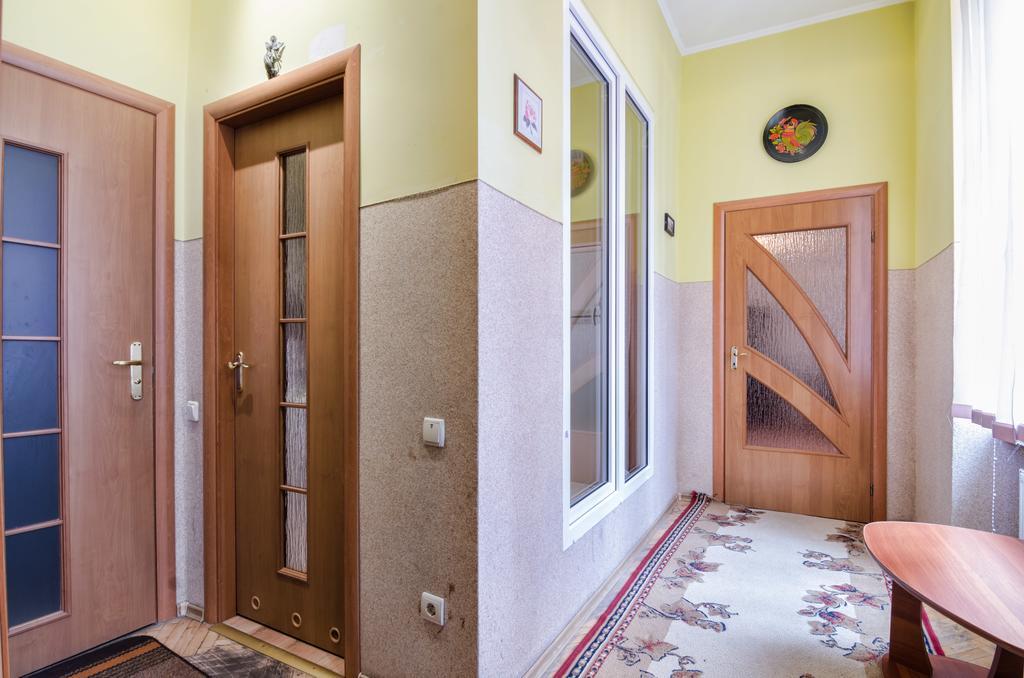 Leogrand Apartments Teodora 3 Lviv Exteriör bild